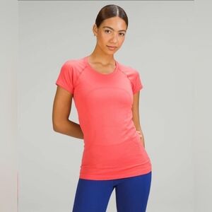 Lululemon Swiftly Tech Short Sleeve Shirt 2.0 Raspberry Sz 10 Blokette Sporty